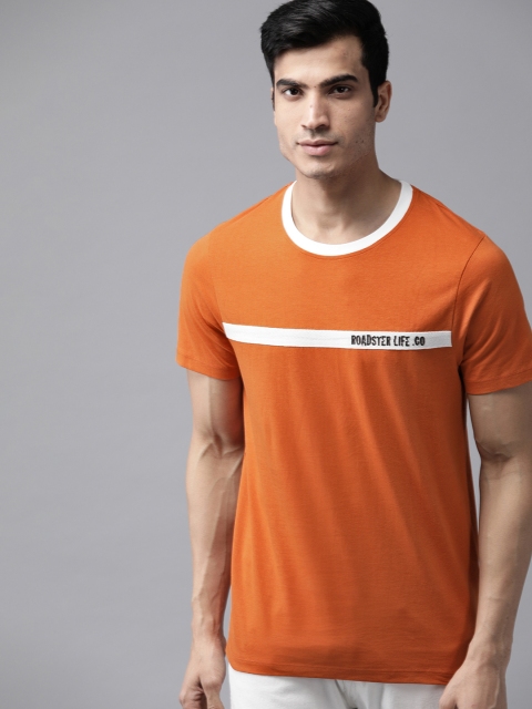 

Roadster Men Orange Solid Round Neck Taped T-shirt