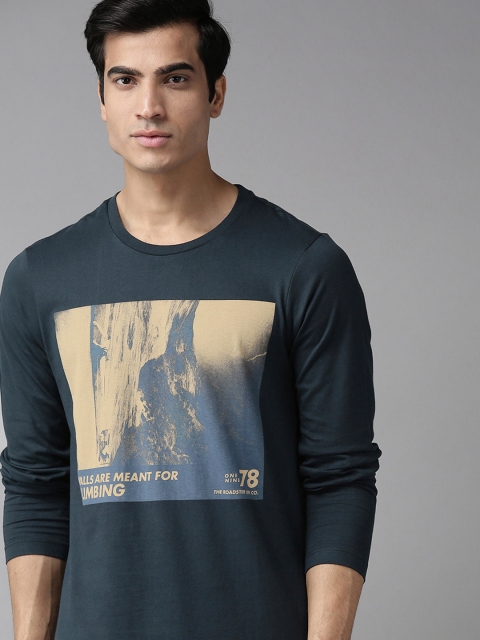 

Roadster Men Navy Blue & Beige Printed Round Neck T-shirt