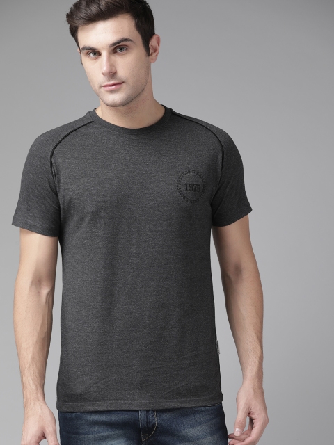 

Roadster Men Charcoal Grey Solid Round Neck T-shirt