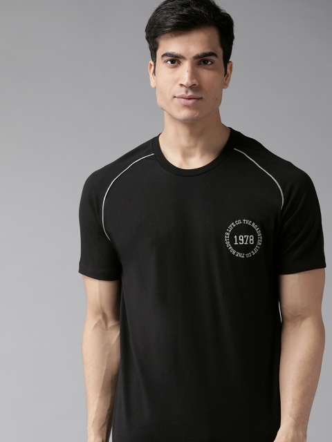 

Roadster Men Black Solid Round Neck T-shirt
