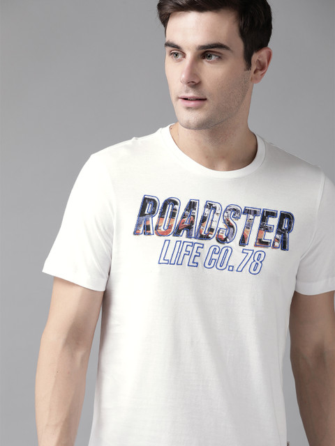 

The Roadster Lifestyle Co Men White Self Design Round Neck Pure Cotton T-shirt