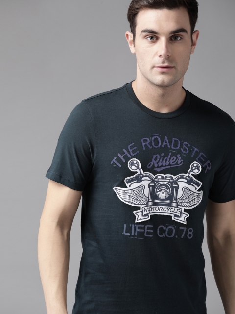 

Roadster Men Navy Blue & White Printed Round Neck T-shirt With Applique Detail