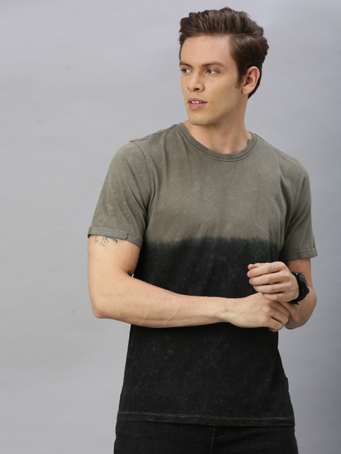 

Roadster Men Black & Grey Tie and Dye Round Neck T-shirt