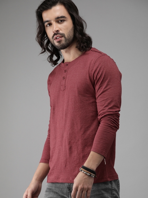 

The Roadster Lifestyle Co Men Maroon Melange Solid Henley Neck T-shirt