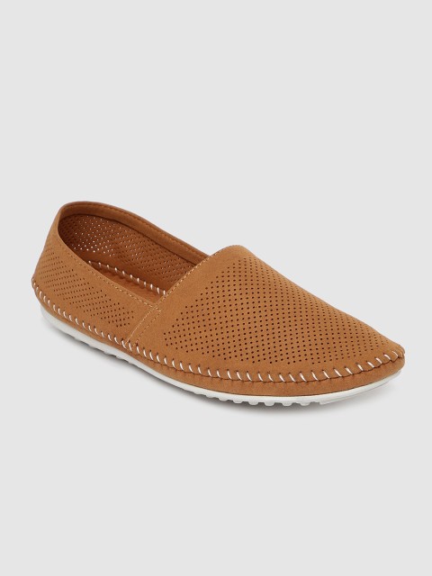 

Tresmode Men Tan-Brown Perforated Slip-On Sneakers