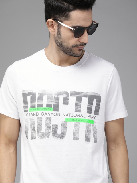 

Roadster Men White Printed Round Neck T-shirt