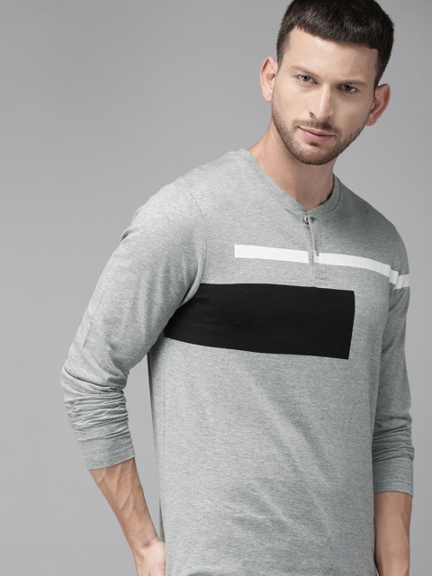 

Roadster Men Grey & Black Colourblocked Henley Neck T-shirt