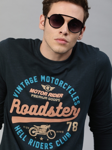 

The Roadster Lifestyle Co Men Navy Blue Printed Round Neck Pure Cotton T-shirt