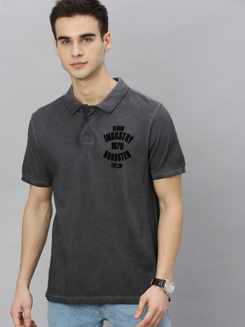 

Roadster Men Grey Solid Polo Collar T-shirt
