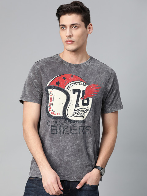 

The Roadster Lifestyle Co Men Laundered Charcoal Grey Printed T-shirt