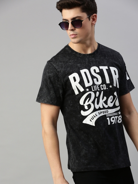 

Roadster Men Black & White Printed Round Neck T-shirt
