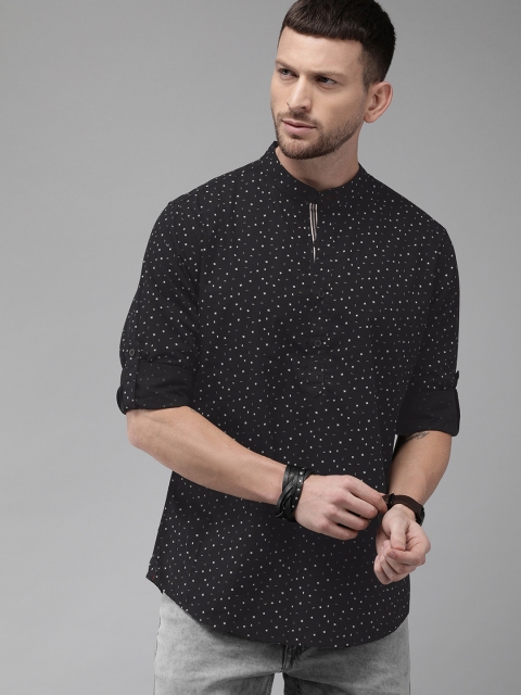 

Roadster Men Black & White Regular Fit Printed Casual Shirt