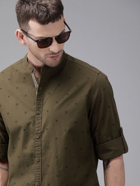 

Roadster Men Brown & Black Regular Fit Printed Casual Shirt