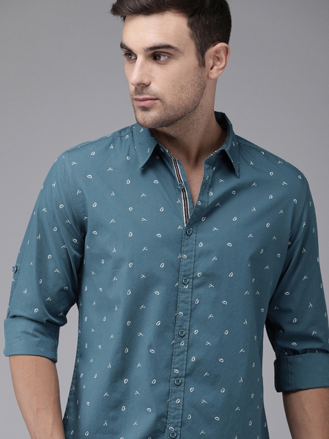 

Roadster Men Teal Blue & White Regular Fit Printed Casual Shirt