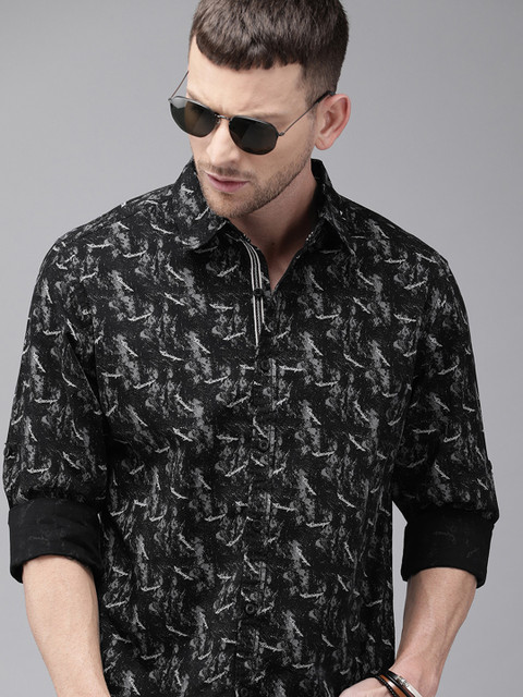

Roadster Men Black & Grey Regular Fit Printed Casual Shirt