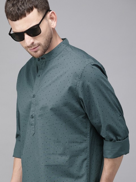 

Roadster Men Teal Blue & Black Regular Fit Printed Casual Shirt