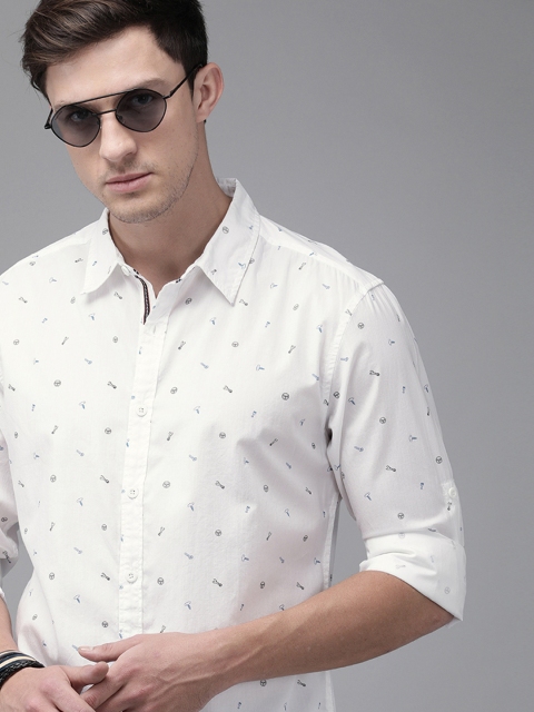 

The Roadster Lifestyle Co Men White & Black Regular Fit Printed Casual Shirt