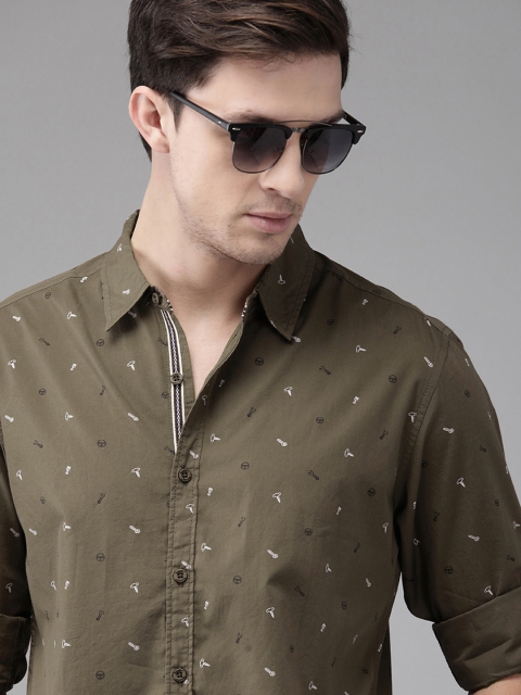 

The Roadster Lifestyle Co Men Olive Green & White Regular Fit Printed Casual Shirt