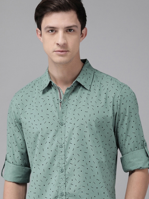 

Roadster Men Green & Black Regular Fit Printed Casual Shirt