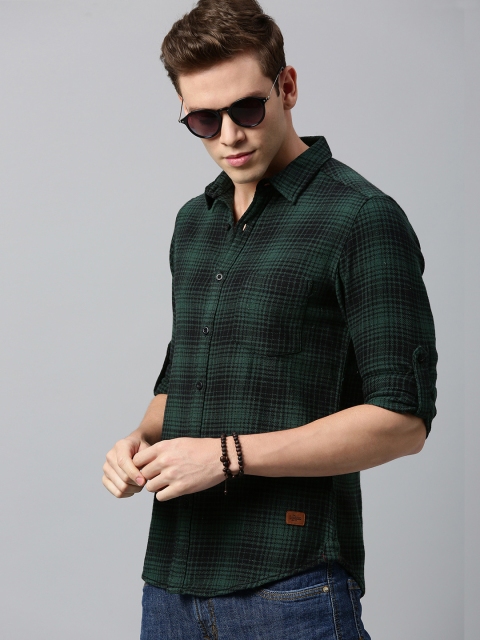 

Roadster Men Green & Black Regular Fit Checked Casual Shirt