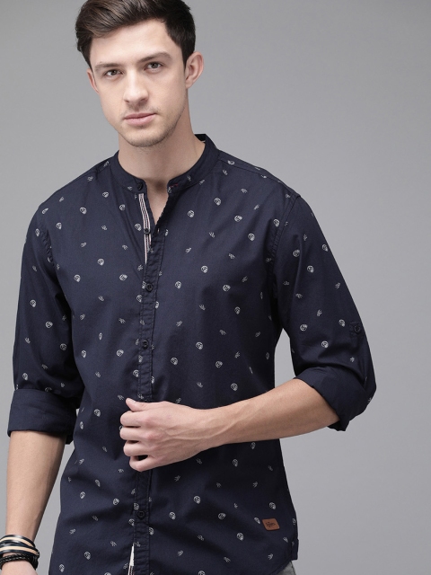 

Roadster Men Navy Blue & White Regular Fit Printed Casual Shirt