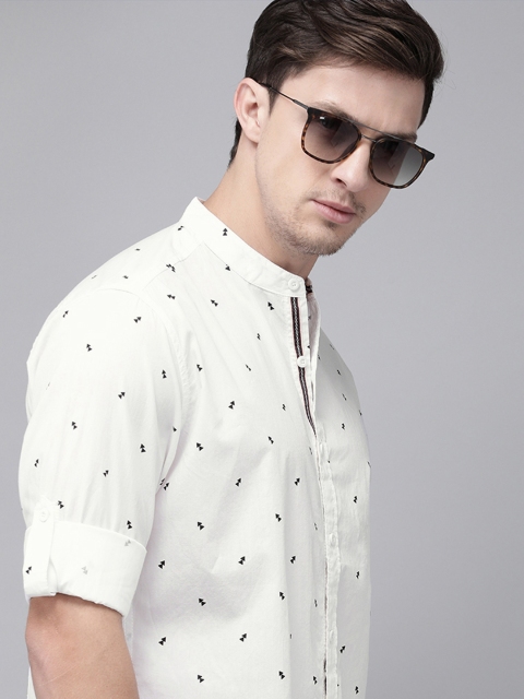 

The Roadster Lifestyle Co Men White Regular Fit Printed Casual Shirt