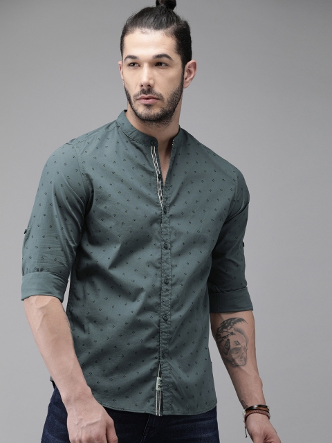 

Roadster Men Grey Regular Fit Printed Casual Shirt