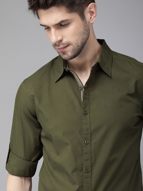

Roadster Men Olive Green & Navy Blue Regular Fit Printed Casual Shirt