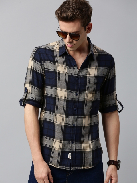 

Roadster Men Navy Blue & Yellow Regular Fit Checked Casual Shirt