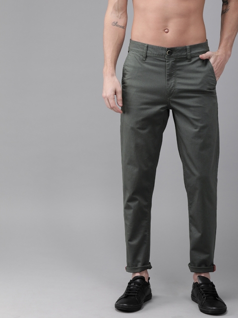 

Roadster Men Grey Tapered Fit Solid Regular Trousers