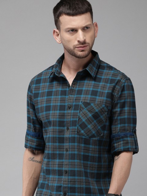 

Roadster Men Blue & Grey Checked Regular Fit Casual Shirt