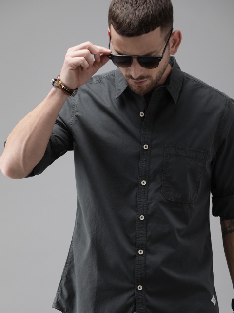 

The Roadster Lifestyle Co Men Charcoal Grey Regular Fit Solid Casual Shirt