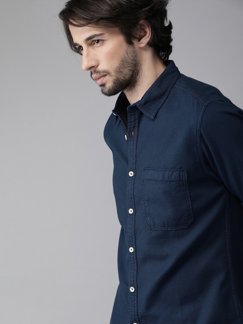 

The Roadster Lifestyle Co Men Navy Blue Regular Fit Self-Checked Casual Shirt