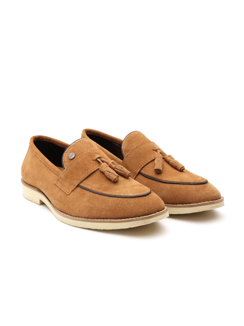 

Carlton London Men Tan Brown Solid Suede Tasseled Loafers