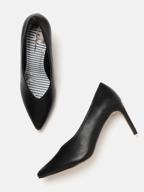 

Mast & Harbour Women Black Solid Pumps