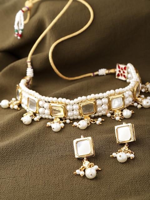 

Zobby White Gold-Plated Kundan Studded & Beaded Handcrafted Jewellery Set
