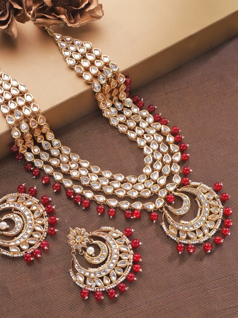 

Zobby Maroon Gold-Plated Handcrafted Kundan-Studded & Beaded Jewellery Set