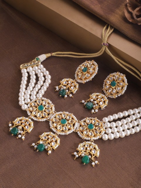 

Zobby Off-White & Green Gold-Plated Handcrafted Kundan-Studded & Beaded Jewellery Set