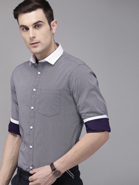 

TrueModa Men Purple & White Slim Fit Printed Smart Casual Shirt