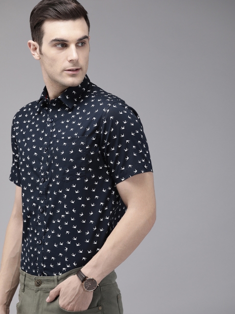 

TrueModa Men Navy Blue & White Slim Fit Printed Smart Casual Shirt