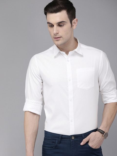 

TrueModa Men White Slim Fit Solid Smart Casual Shirt