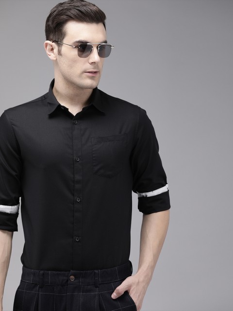

TrueModa Men Black Slim Fit Solid Smart Casual Shirt