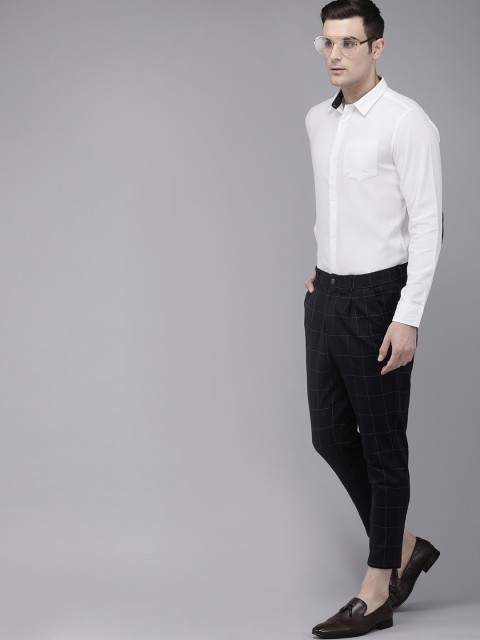 

TrueModa Men White Slim Fit Self-Design Smart Casual Shirt