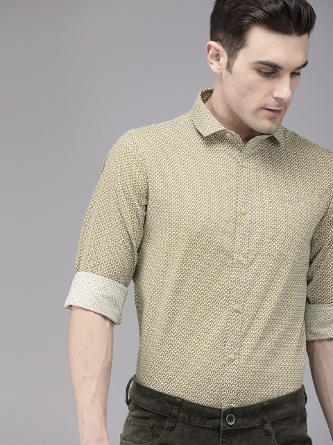 

TrueModa Men White & Yellow Slim Fit Printed Smart Casual Shirt