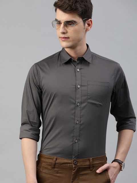 

TrueModa Men Grey Slim Fit Solid Smart Casual Shirt