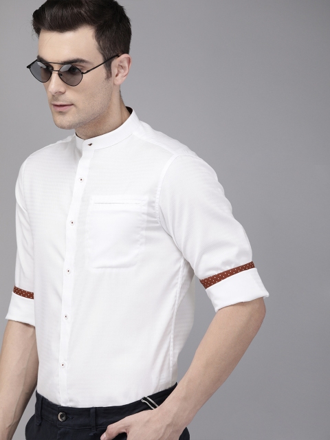 

TrueModa Men White Slim Fit Self Design Smart Casual Shirt