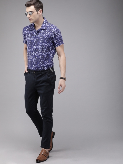 

TrueModa Men Purple Slim Fit Printed Smart Casual Shirt