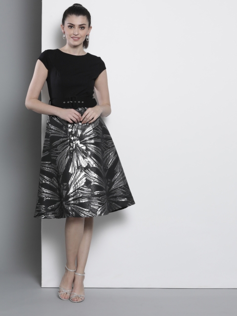 

DOROTHY PERKINS Women Black & Silver Printed Fit & Flare Dress