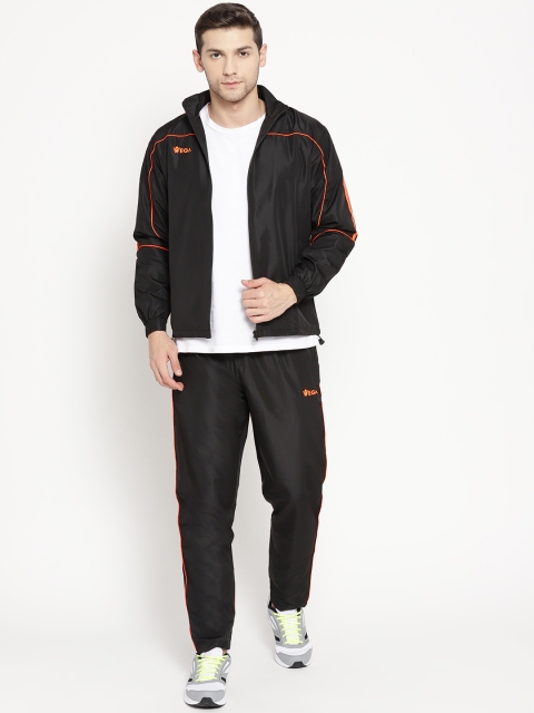 

VEGA Men Black Solid Training Tracksuit