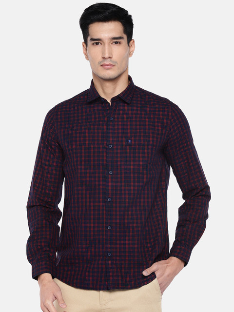 

Turtle Men Red & Navy Blue Slim Fit Checked Casual Shirt